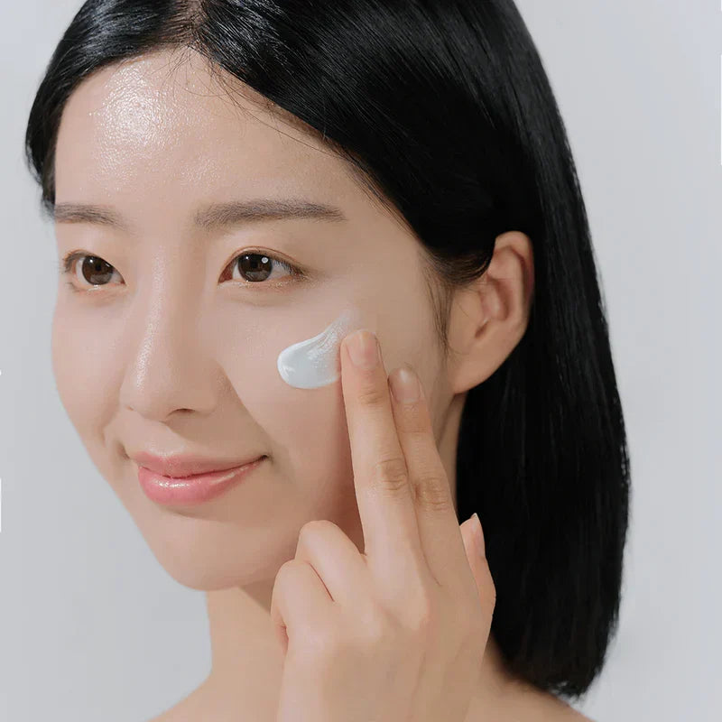 SKIN1004 Madagascar Centella Hyalu-Cica Water-Fit Sun Serum SPF50+, visuel 2